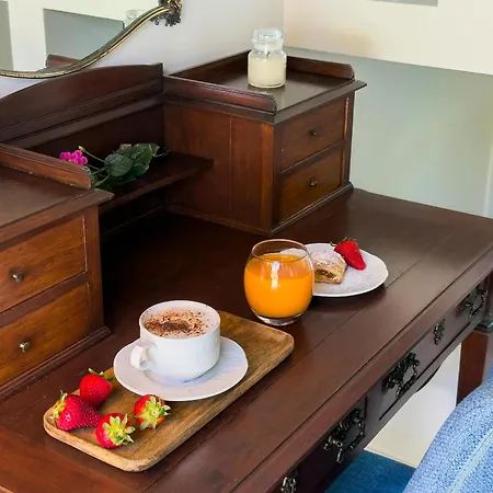 La Bed & Breakfast 4*