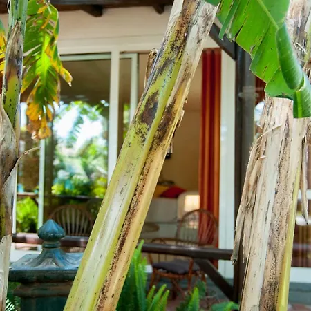 La Bed & Breakfast 4*