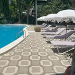 La Bed & Breakfast 4*